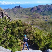 Escaladas, Escalaminhadas e Rapel no Planalto do Parque Nacional do Itatiaia.