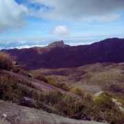 Escaladas, Escalaminhadas e Rapel no Planalto do Parque Nacional do Itatiaia.